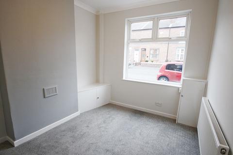 2 bedroom terraced house to rent, Gorsey Lane, Warrington, WA1