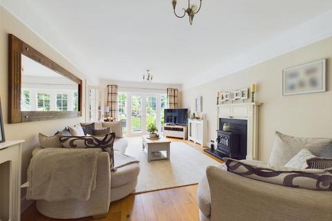 27 Barnwood Avenue, Gloucester, GL4 3AB