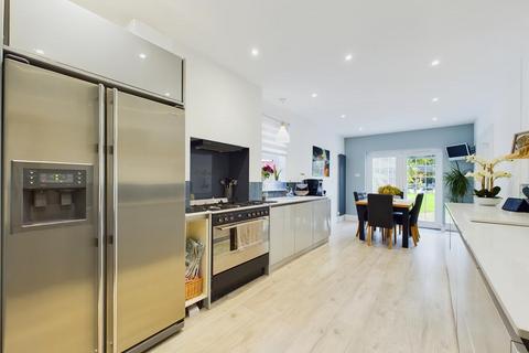 27 Barnwood Avenue, Gloucester, GL4 3AB