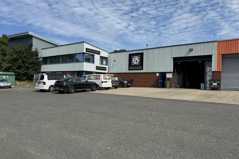 Industrial unit to rent, Unit 1 Waterloo Industrial Estate, Flanders Road, Southampton, SO30 2QT