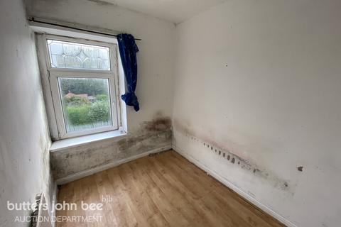 3 bedroom end of terrace house for sale, Commercial Road, Crumlin