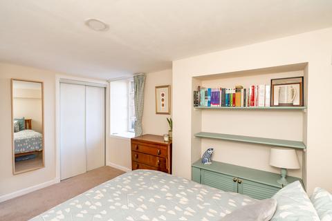 16/25 Chapel Lane, Edinburgh, EH6 6SG