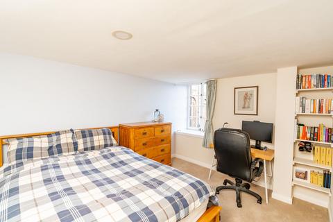 16/25 Chapel Lane, Edinburgh, EH6 6SG