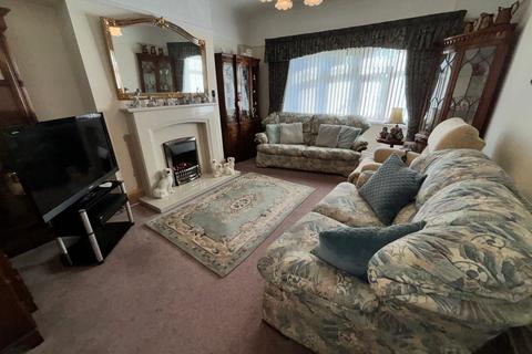 4 bedroom detached house for sale, 9 Hendre Road, Llangennech, Llanelli SA14