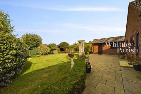 3 bedroom detached bungalow for sale, Brewsters, Norwich NR16