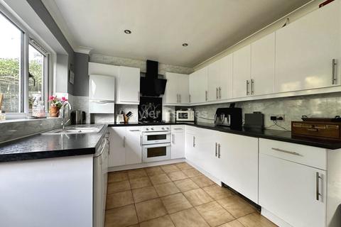 4 bedroom detached house for sale, St Agnes Road, Billericay CM12