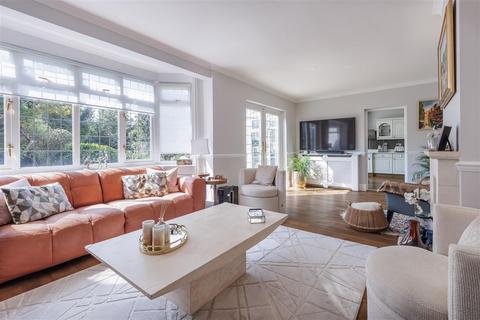 28 Station Road, Epping, CM16 4HN