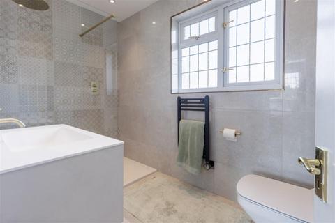 28 Station Road, Epping, CM16 4HN