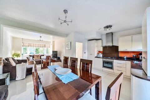 4 bedroom terraced house for sale, Chaucer Close,  London,  N11