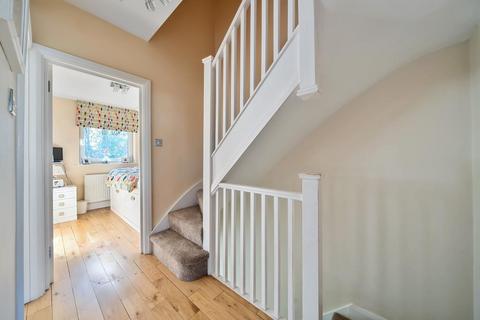 4 bedroom terraced house for sale, Chaucer Close,  London,  N11