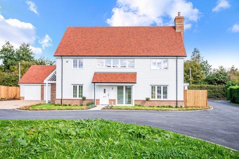 4 bedroom detached house for sale, Meadow Gardens, Staple, Canterbury, Kent