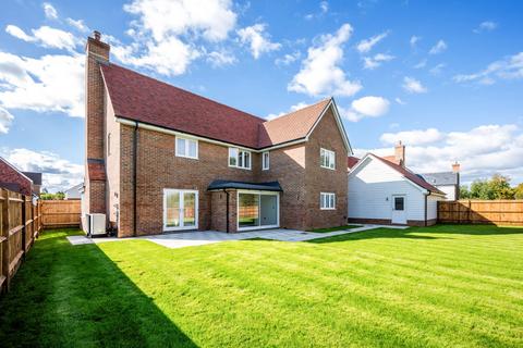 4 bedroom detached house for sale, Meadow Gardens, Staple, Canterbury, Kent