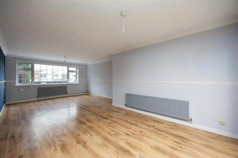 2 Smithywell Close, Trowbridge, BA14 7DP