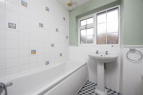 2 Smithywell Close, Trowbridge, BA14 7DP