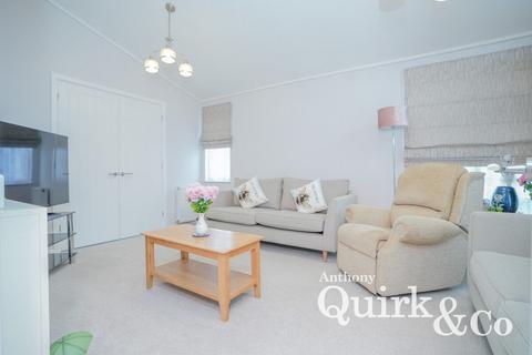 2 bedroom bungalow for sale, Coral Drive, Canvey Island, SS8