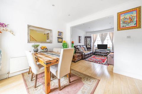 2 bedroom terraced house for sale, Temple Road, Hounslow, TW3