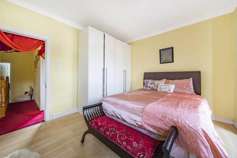 30 Temple Road, Hounslow, TW3 1XS