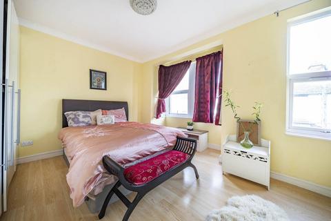30 Temple Road, Hounslow, TW3 1XS