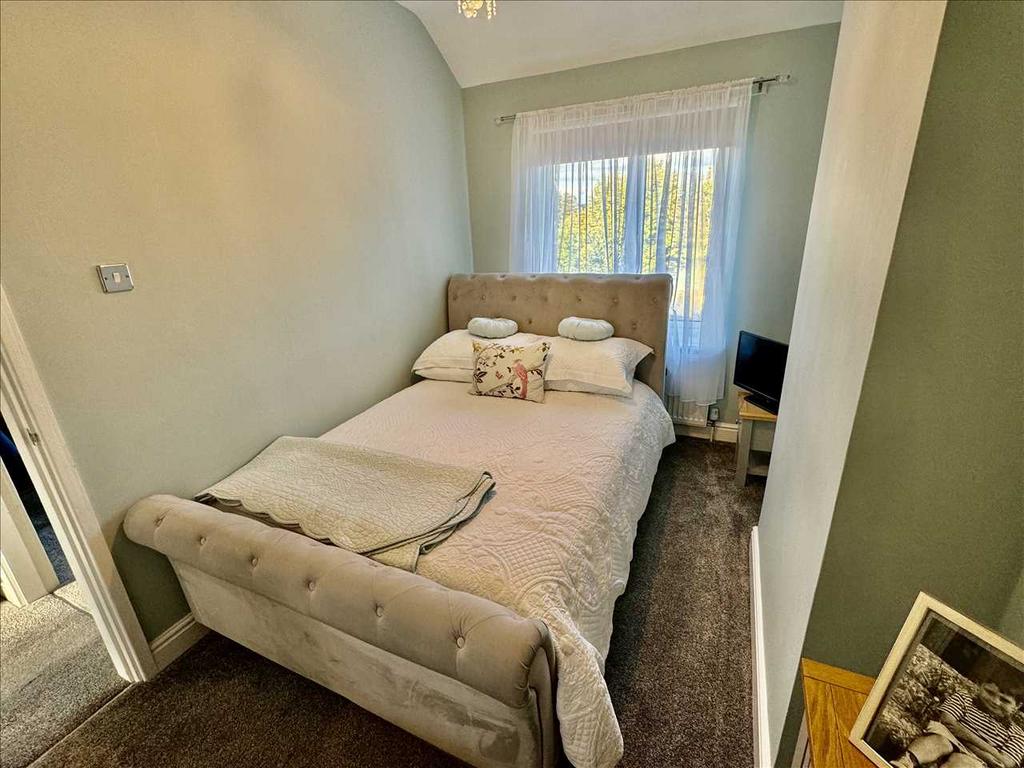 Bedroom   2