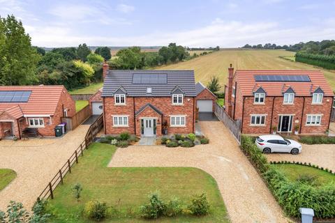 4 bedroom detached house for sale, Fieldside, Mareham-Le-Fen, PE22