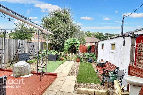 3 bedroom end of terrace house for sale, Tillingbourne Green, Orpington