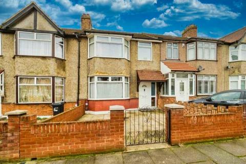 3 bedroom terraced house for sale, Fallaize Avenue, Ilford, IG1