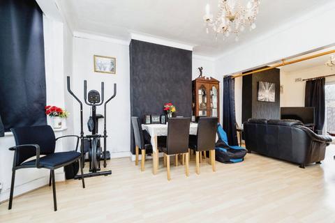 6 Fallaize Avenue, Ilford, IG1 2EF