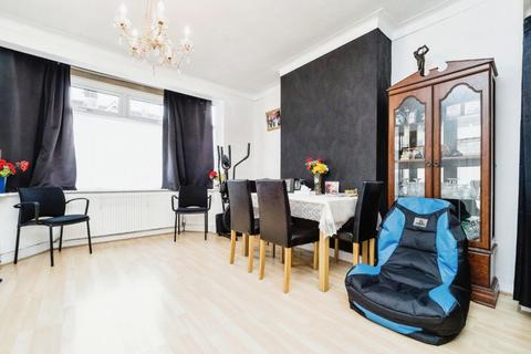 6 Fallaize Avenue, Ilford, IG1 2EF