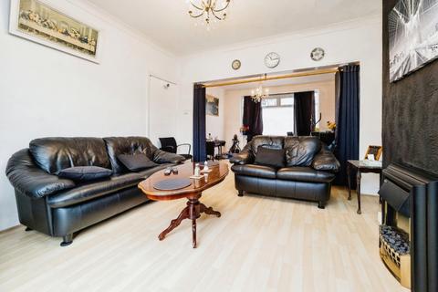 6 Fallaize Avenue, Ilford, IG1 2EF