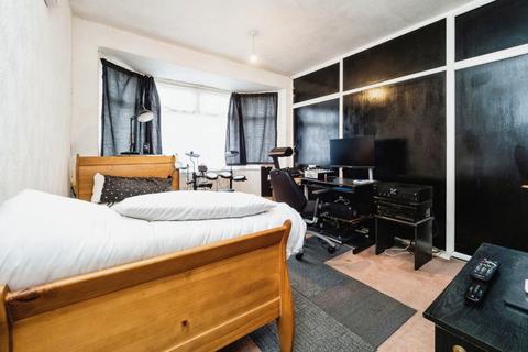 6 Fallaize Avenue, Ilford, IG1 2EF