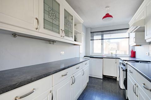 8 Binsted Gardens, Sheffield, S5 8NU