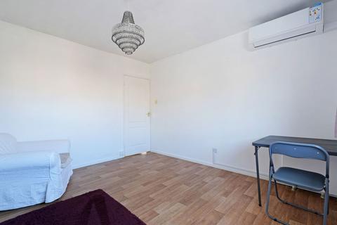 8 Binsted Gardens, Sheffield, S5 8NU