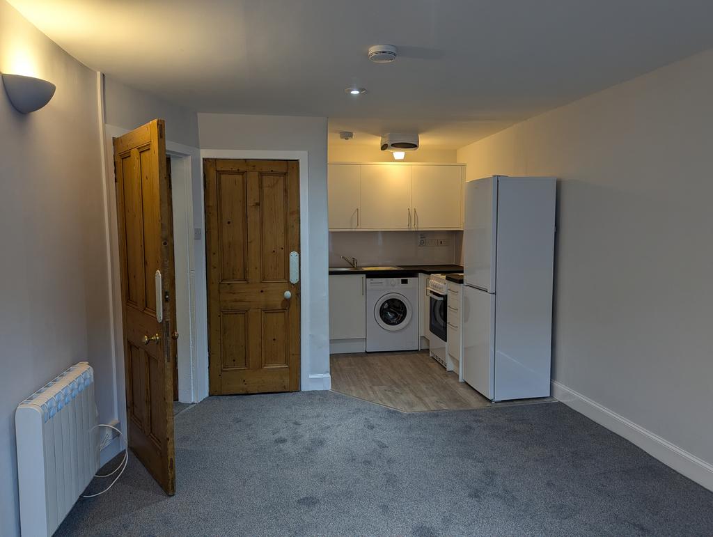 Lounge - Kitchen