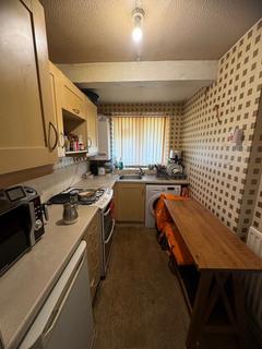 2 bedroom flat for sale, Bradford, BD8