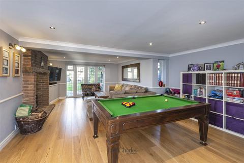 5 bedroom house for sale, Newton Avenue, Tonbridge