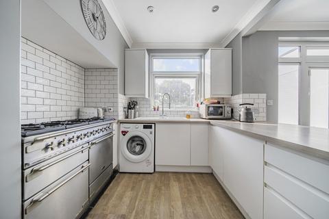 97 Midhurst Hill, Bexleyheath, DA6 7NL
