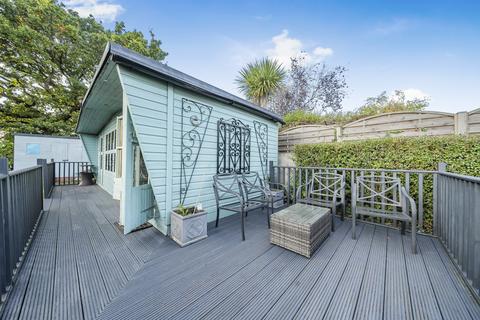 97 Midhurst Hill, Bexleyheath, DA6 7NL