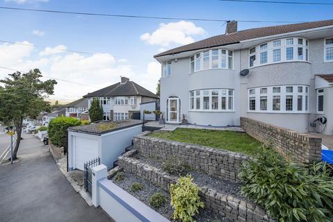 97 Midhurst Hill, Bexleyheath, DA6 7NL