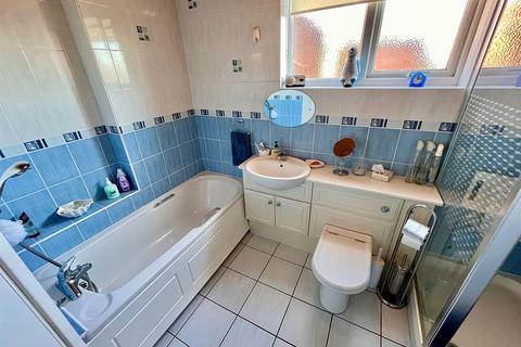 3 bedroom semi-detached house for sale, Jellicoe Road, Great Yarmouth