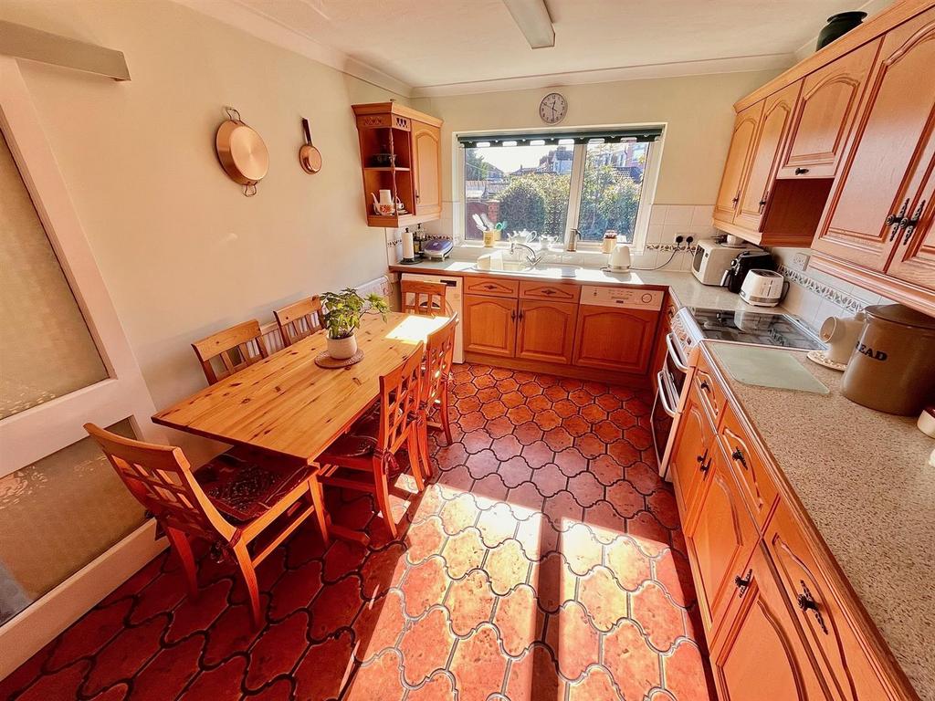 Kitchen/Breakfast Room