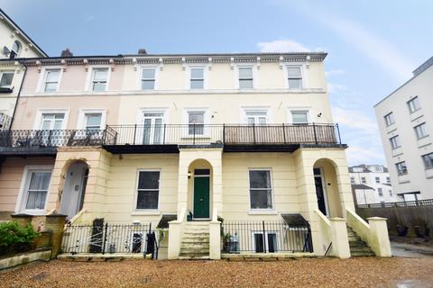 2 bedroom flat to rent, Clarendon Road, Southsea PO4