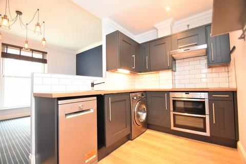 2 bedroom flat to rent, Clarendon Road, Southsea PO4