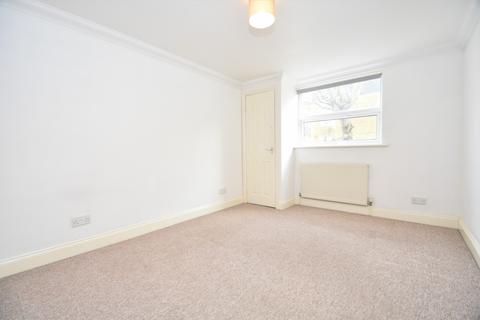 2 bedroom flat to rent, Clarendon Road, Southsea PO4