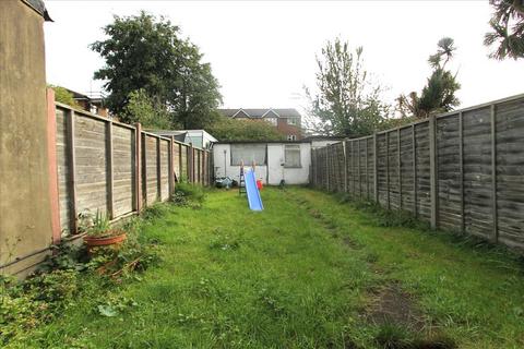 2 bedroom house for sale, Nightingale Road, London, N9