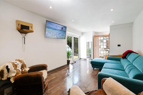 undefined, St. Frideswides Mews, London, E14