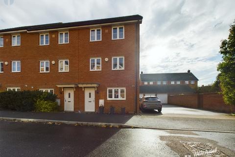 6 Hancock Close, Aylesbury, HP21 9AU