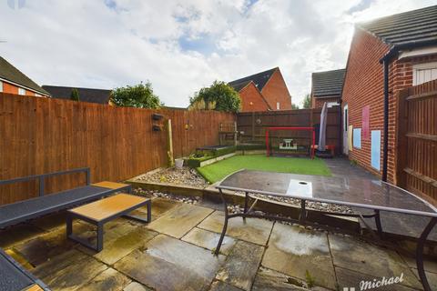 6 Hancock Close, Aylesbury, HP21 9AU