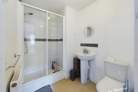 6 Hancock Close, Aylesbury, HP21 9AU