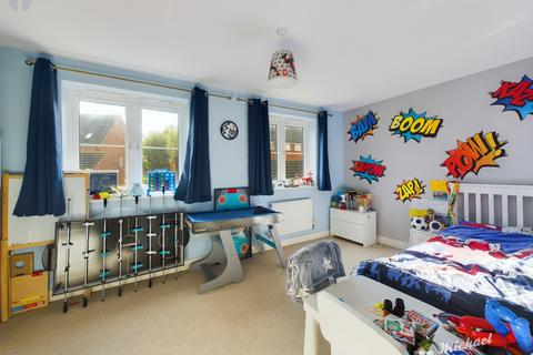 6 Hancock Close, Aylesbury, HP21 9AU