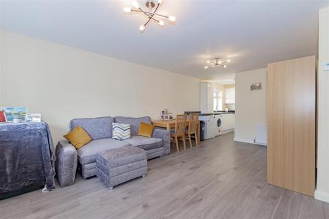 1 bedroom flat for sale, Gardner Court, Crayford Way, Crayford, Kent